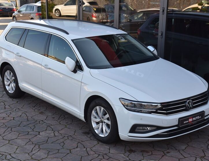 Volkswagen Passat 1