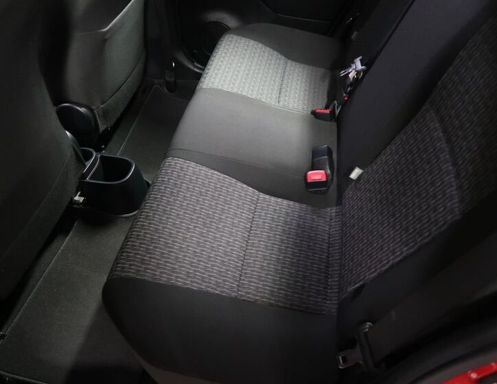 Toyota Yaris 10