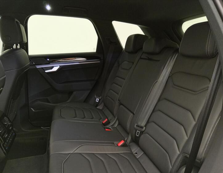 Volkswagen Touareg 16