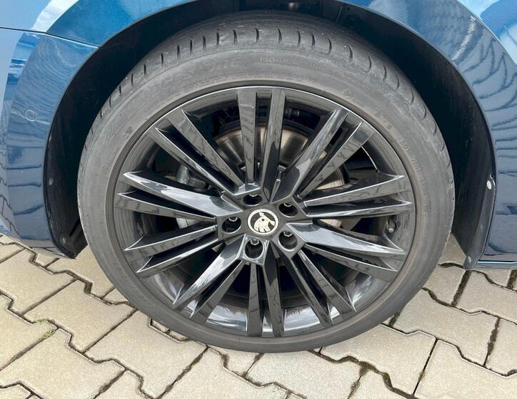 Škoda Superb 11