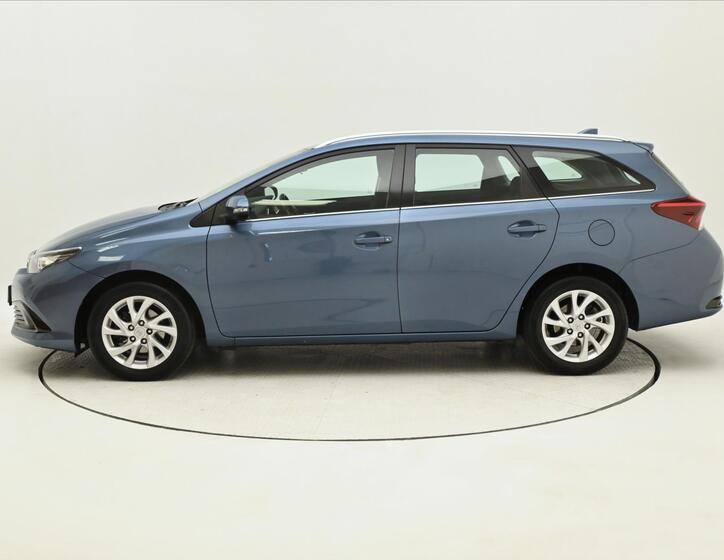 Toyota Auris 8