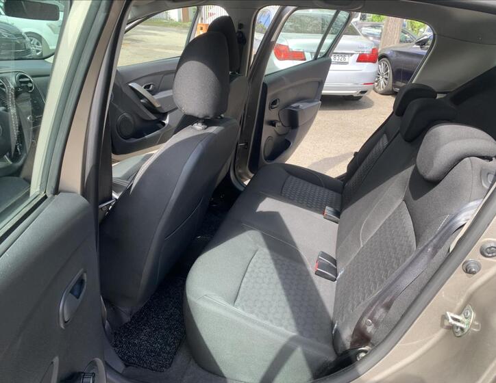Dacia Sandero 15