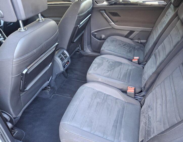 Volkswagen Touran 8