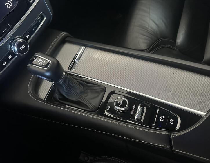 Volvo V90 35