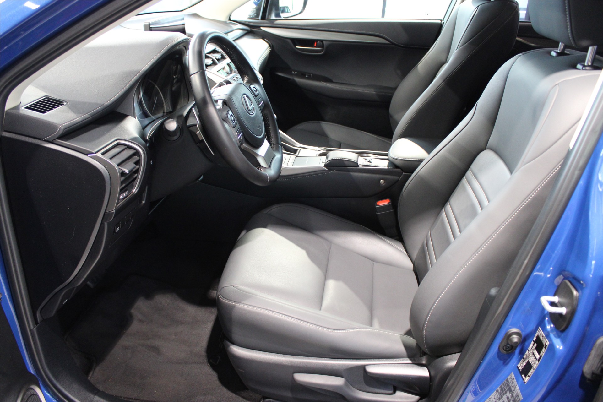 Lexus NX 300h