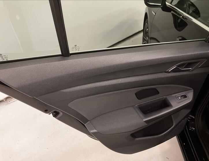 Volkswagen Golf 22