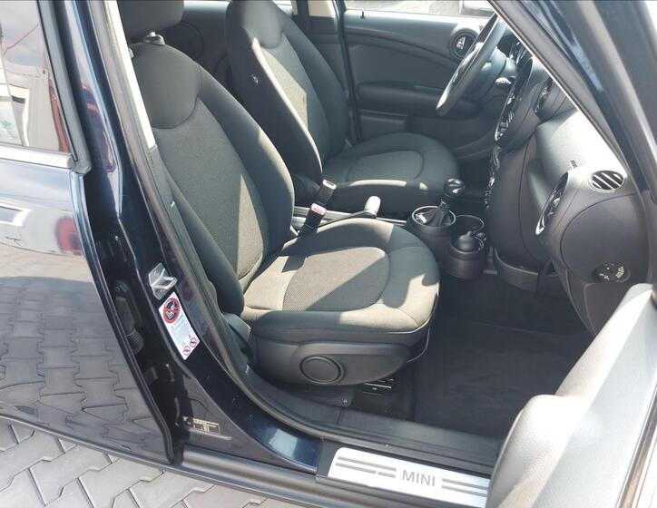 Mini Countryman 17