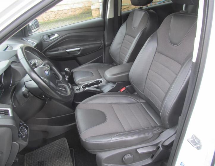 Ford Kuga 13