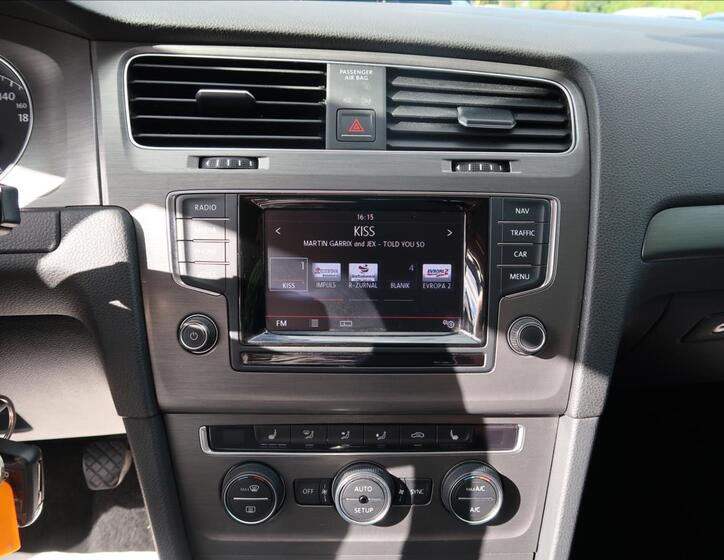 Volkswagen Golf 14