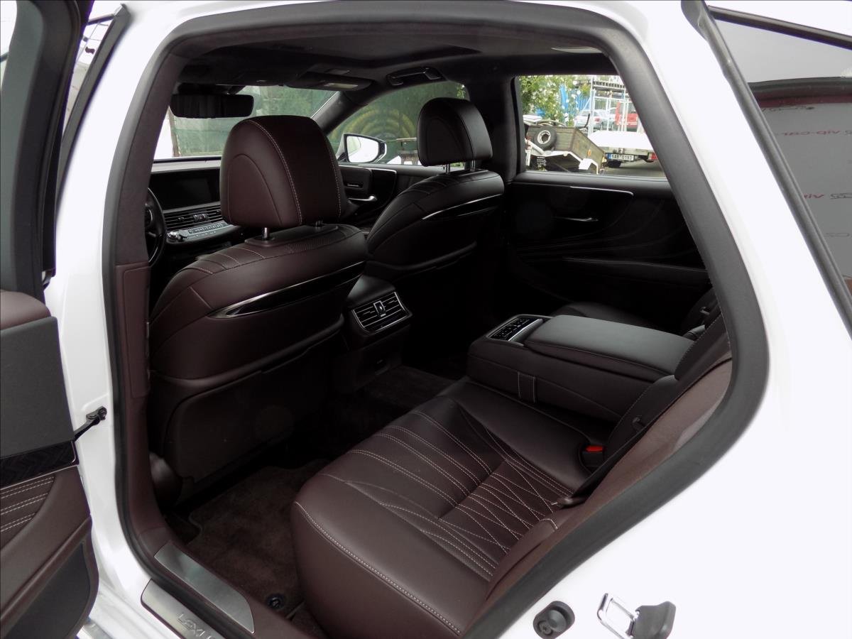 Lexus LS 500