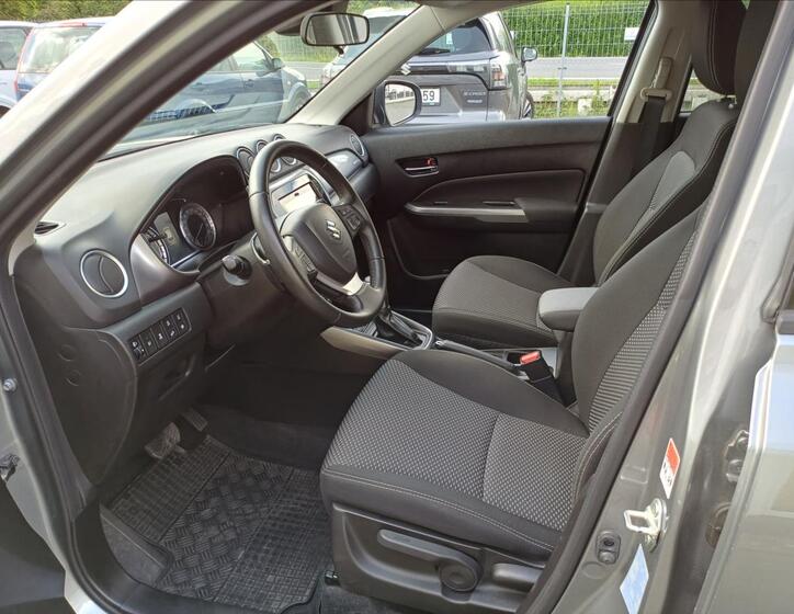 Suzuki Vitara 10