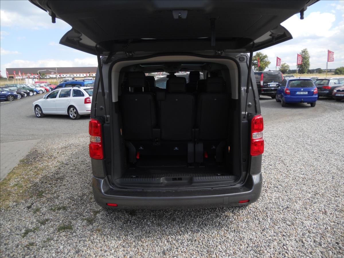 Peugeot Traveller