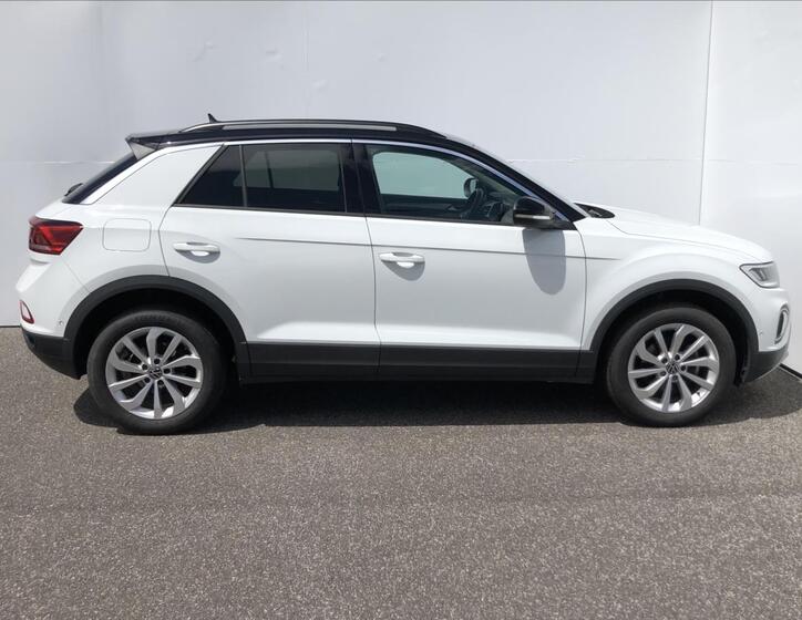 Volkswagen T-Roc 10