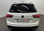 Volkswagen Tiguan 7