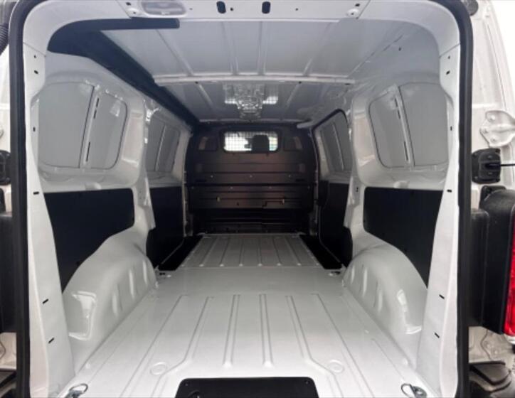 Toyota ProAce 6