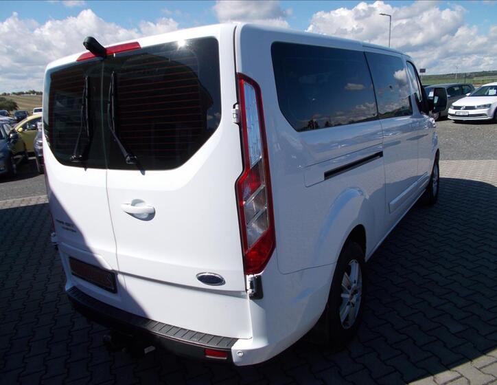 Ford Transit Custom 11