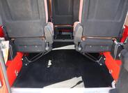 Land Rover Defender 10