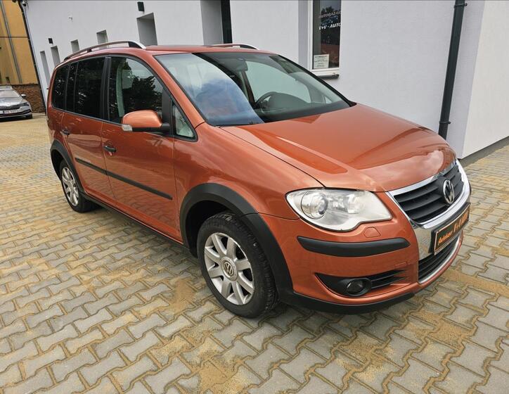 Volkswagen Touran 4