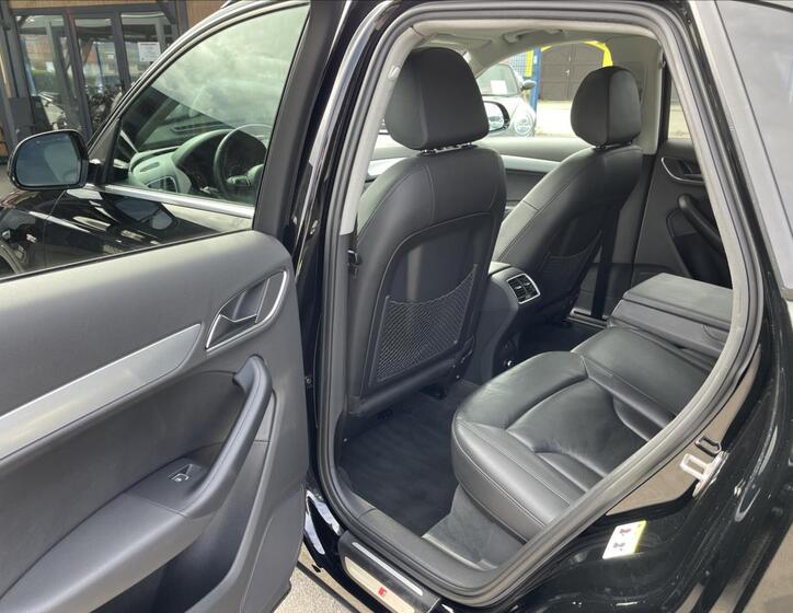 Audi Q3 30