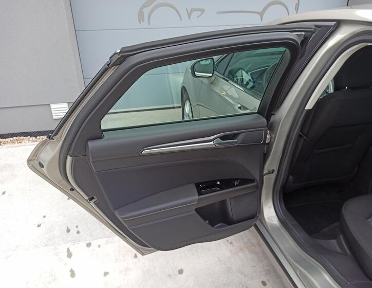 Ford Mondeo 23