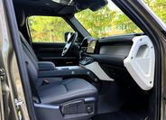 Land Rover Defender 18