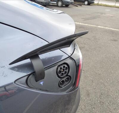 Tesla Model 3 36