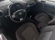 Volkswagen New Beetle 7