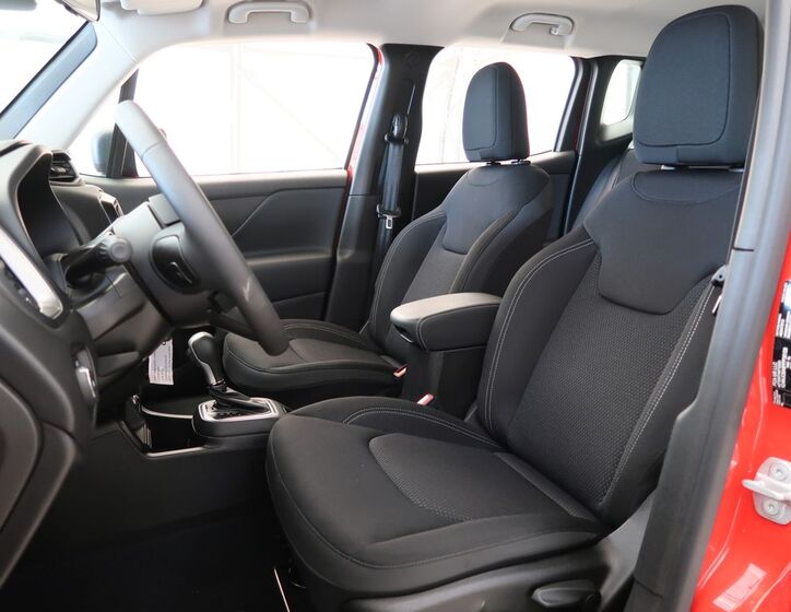 Jeep Renegade 13