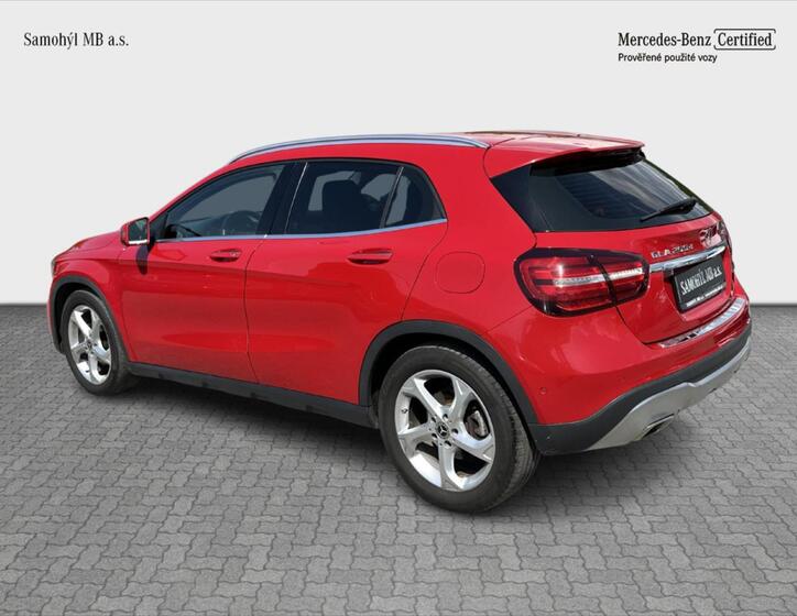 Mercedes-Benz GLA 3