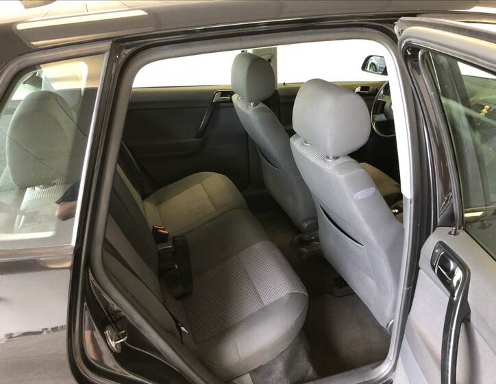 Volkswagen Polo 11