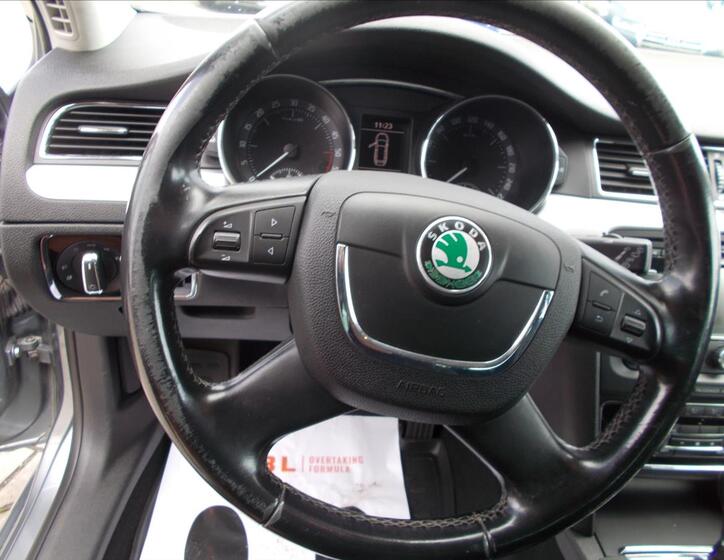 Škoda Superb 23