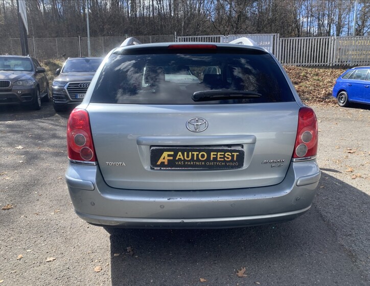 Toyota Avensis 7