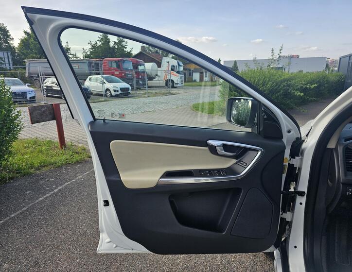 Volvo XC60 12