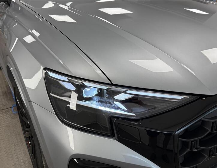 Audi Q8 37