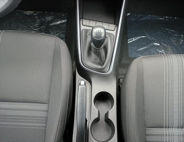 Hyundai i20 10