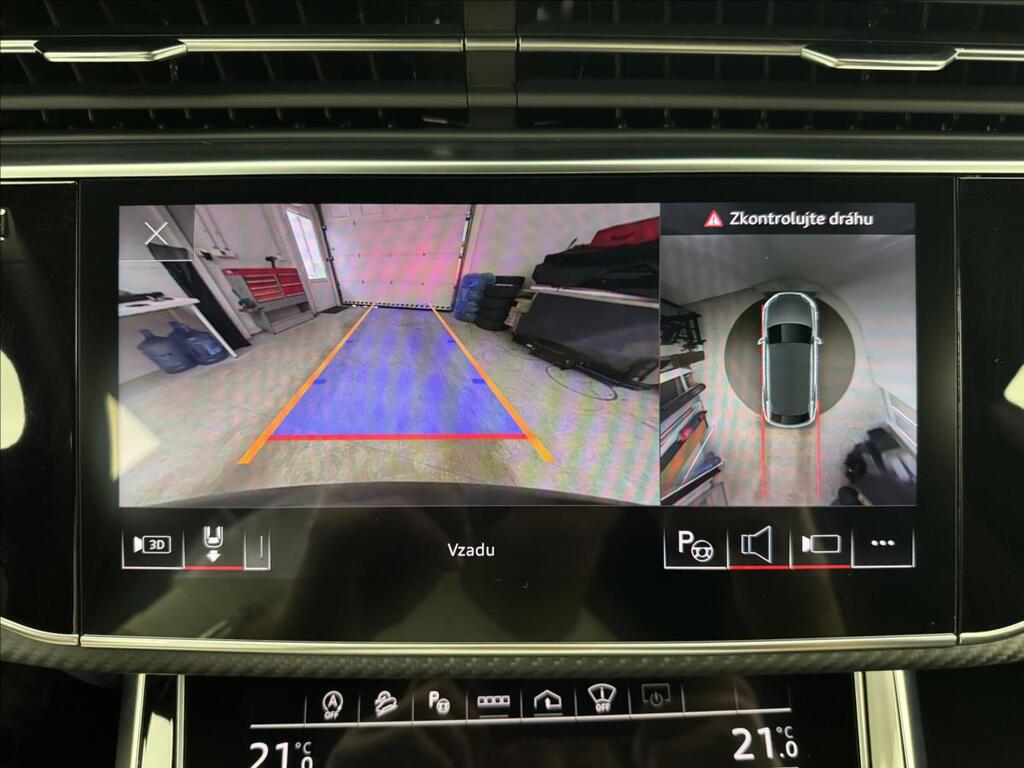Audi RS Q8 35
