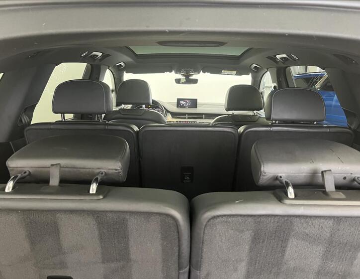 Audi Q7 30