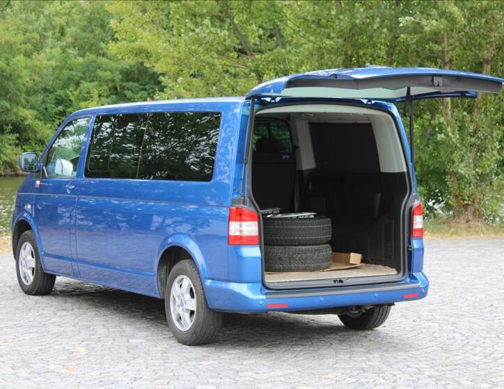 Volkswagen Caravelle 10