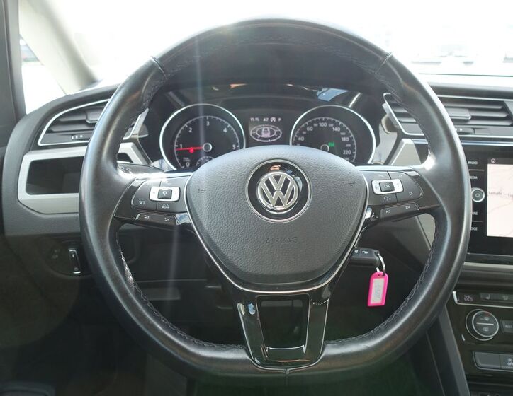 Volkswagen Touran 9