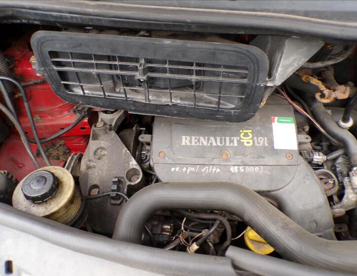 Renault Trafic 19