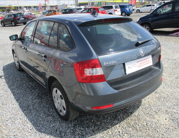 Škoda Rapid 8
