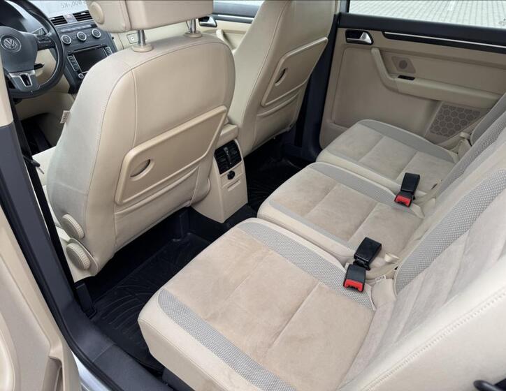 Volkswagen Touran 7