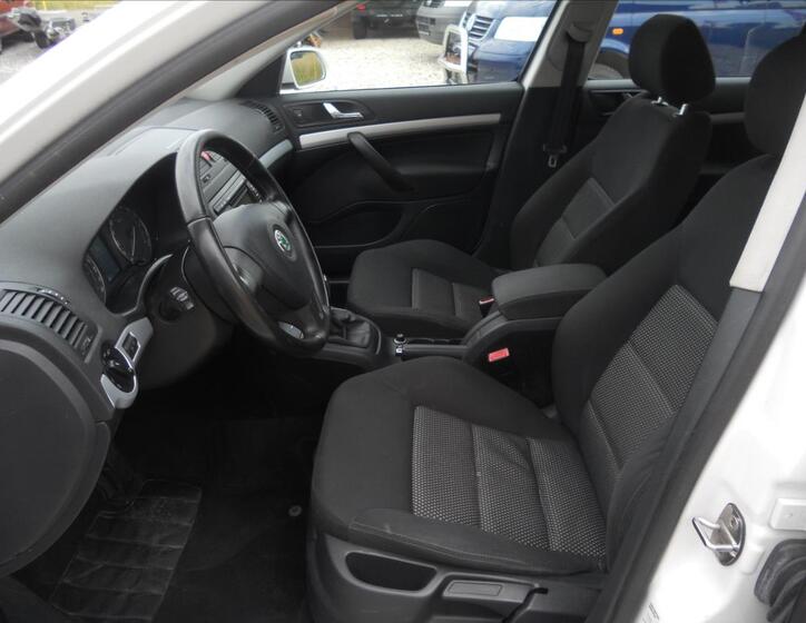 Škoda Octavia 12
