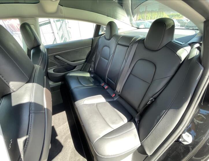 Tesla Model 3 33