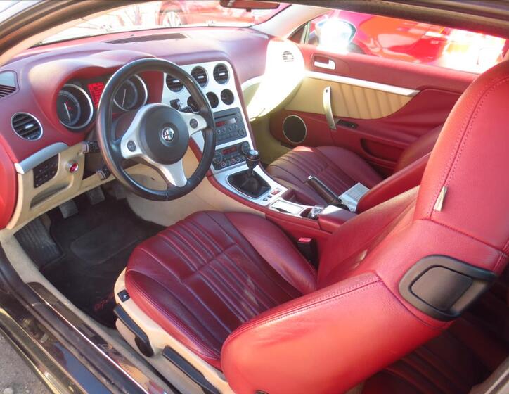 Alfa Romeo Brera 12