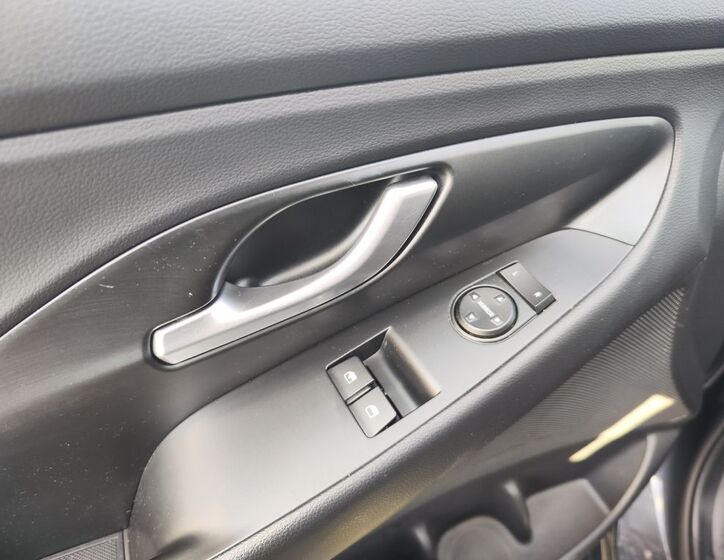 Hyundai i30 24