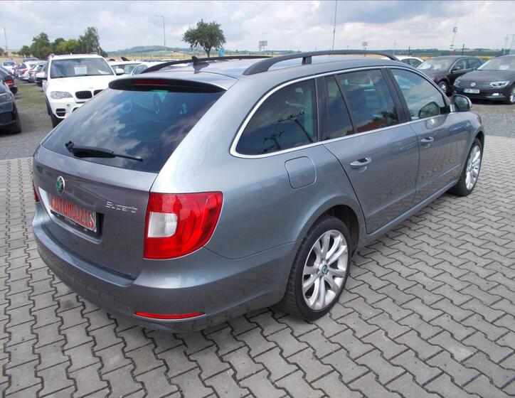 Škoda Superb 10