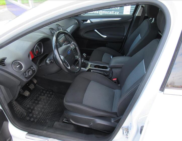 Ford Mondeo 17