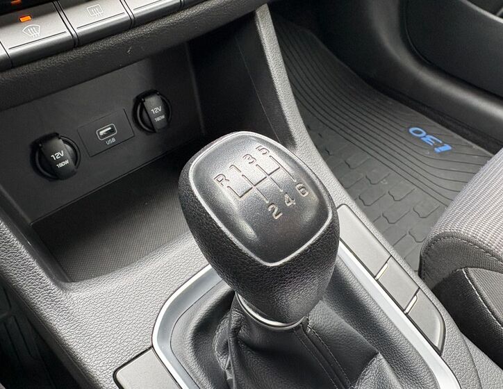 Hyundai i30 28