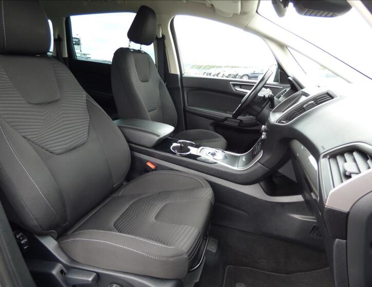 Ford S-MAX 51